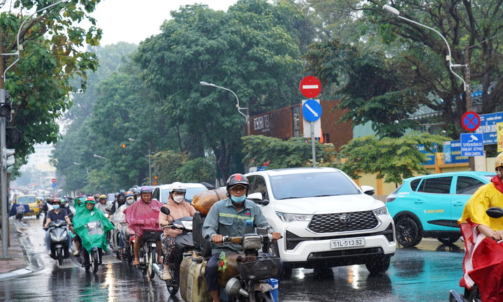 Thời tiết TP.HCM ngày 8/3: Ngày nắng, chiều tối có mưa vài nơi