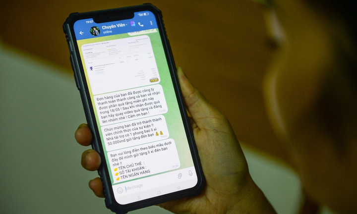 Người phụ nữ mất 750 triệu đồng khi chơi 'quay thưởng tình yêu'