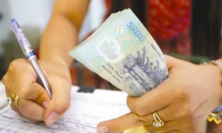 Miễn học phí, thầy cô thoát cảnh 'đòi nợ' học sinh