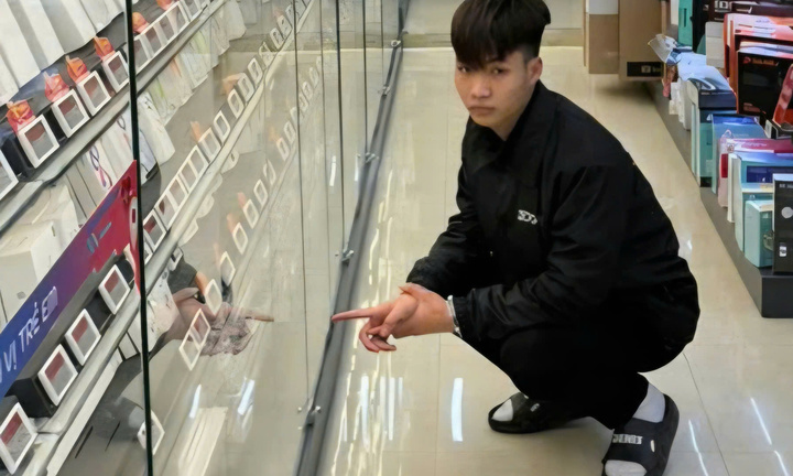 Bắt nhân viên cửa hàng CellphoneS trộm cắp 26 điện thoại iPhone ở Bắc Ninh