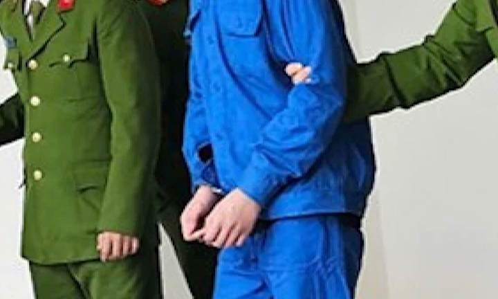 Kẻ đánh nam sinh lớp 8 'chết não' tử vong lĩnh 4 năm 9 tháng tù