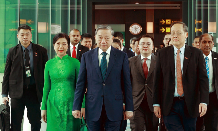 Tổng Bí thư kết thúc chuyến công tác tại Indonesia và Singapore