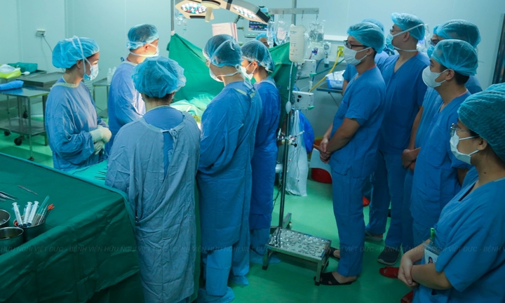 Hiến tạng chồng cứu 2 người xa lạ