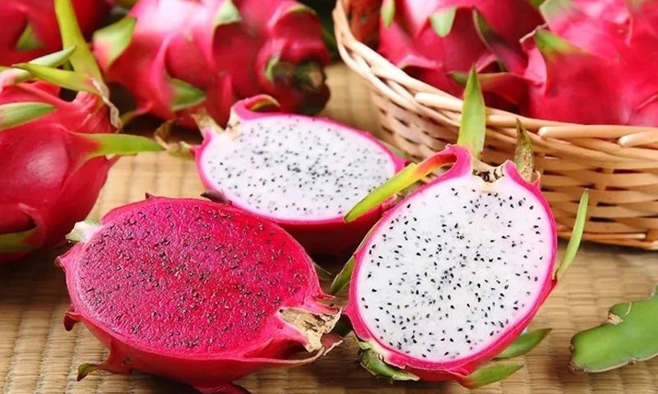 Thanh long ruột trắng hay ruột đỏ tốt hơn?