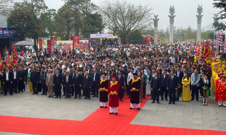 'Cổng trời' Tây Thiên mở hội
