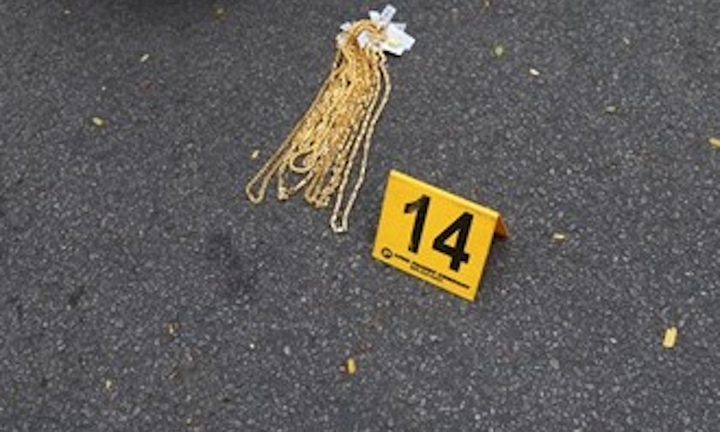 Nhặt được tiền, vàng không trả lại bị phạt bao nhiêu tiền?