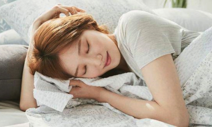 Ngủ lúc mấy giờ để có làn da đẹp?