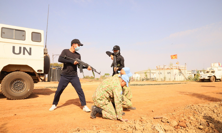 Nhiều vụ cướp có vũ trang, Công binh Việt Nam tại Abyei tìm giải pháp ứng phó