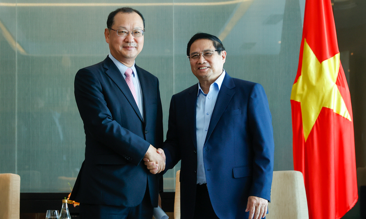 Thủ tướng tiếp đại diện 3 tập đoàn đầu tư hàng chục tỷ USD tại Việt Nam