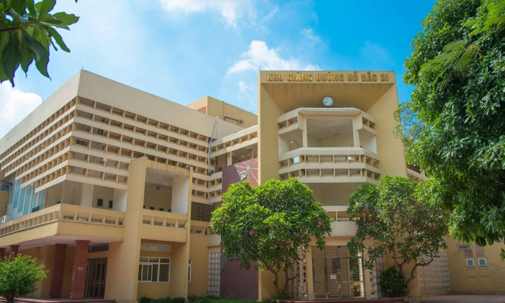 Ngôi trường nào ở Việt Nam từng có 6 bác sĩ người Pháp làm hiệu trưởng?