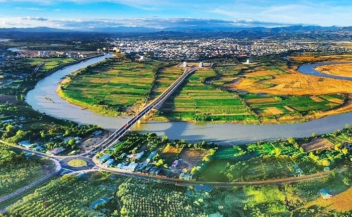 Tỉnh Gia Lai - Kon Tum được hợp nhất năm nào?