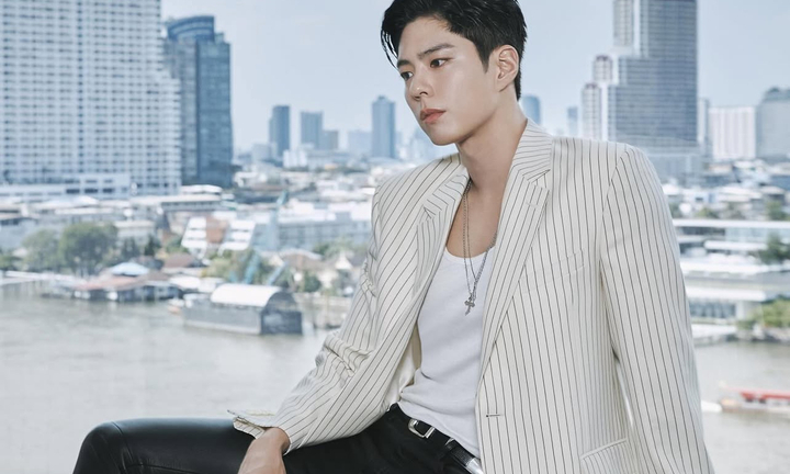 'Chàng quýt' Park Bo Gum: 15 tuổi gánh nợ thay bố, bị đồn hẹn hò Song Hye Kyo