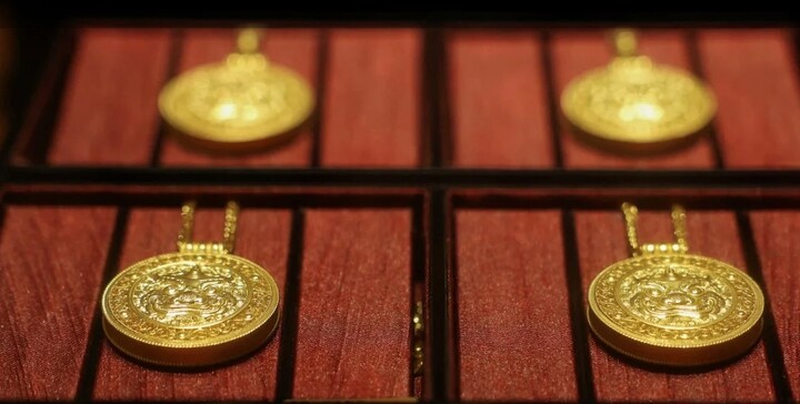 Thương hiệu Trung Quốc thoát cảnh ế ẩm hàng xa xỉ nhờ bán vàng