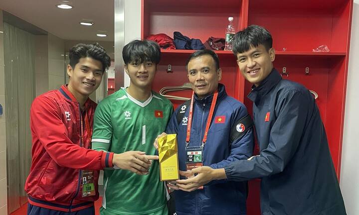 Thủ môn U22 Việt Nam hay nhất giải Tứ hùng ở Trung Quốc