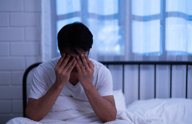 Mất ngủ do vợ ngáy đêm, tôi muốn ngủ riêng nhưng sợ tan vỡ hạnh phúc