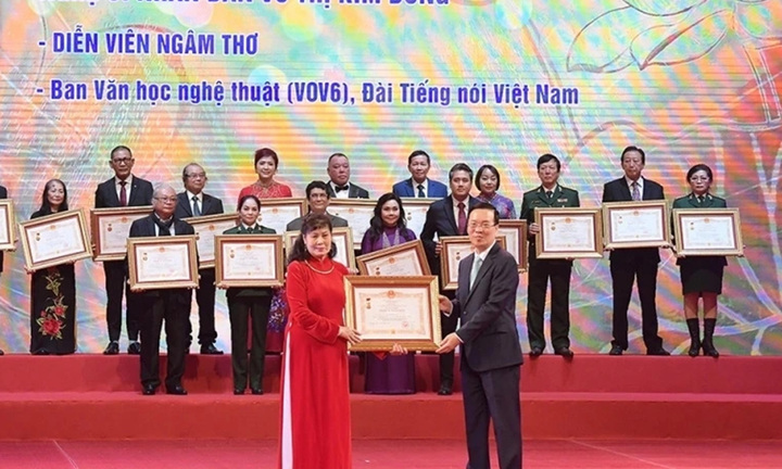 NSND Kim Dung - giọng ngâm thơ xuất sắc còn mãi trên sóng phát thanh