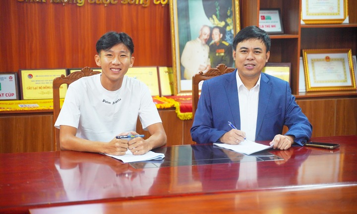 Cầu thủ Lào đầu tiên trong lịch sử V.League làm điều tương tự Tiến Linh