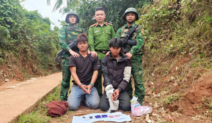 Bắt hai gã thanh niên vượt biên trái phép sang Lào mua ma tuý