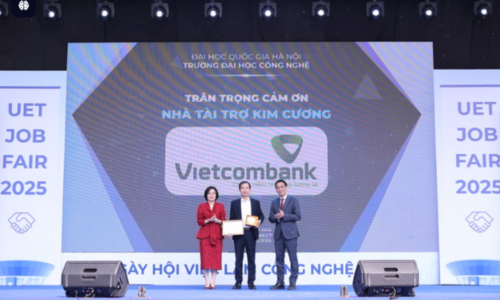 Vietcombank đồng hành ngày hội việc làm 'UET Career Fair 2025' tại ĐH Công nghệ