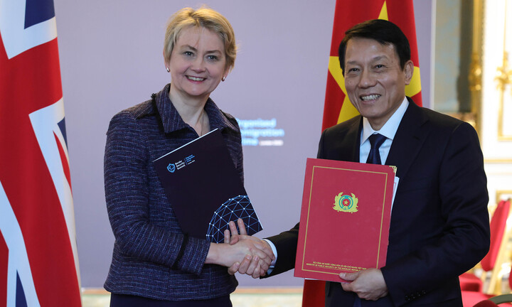 Việt Nam - Vương quốc Anh ký kết kế hoạch hành động phòng, chống mua bán người