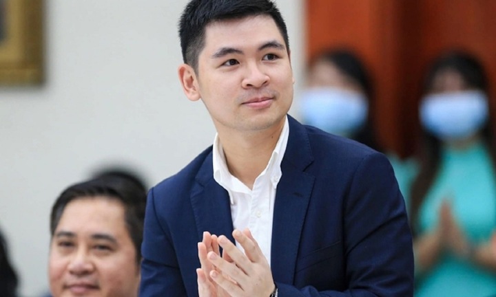 Con trai thứ hai của bầu Hiển làm Chủ tịch Vietravel Airlines