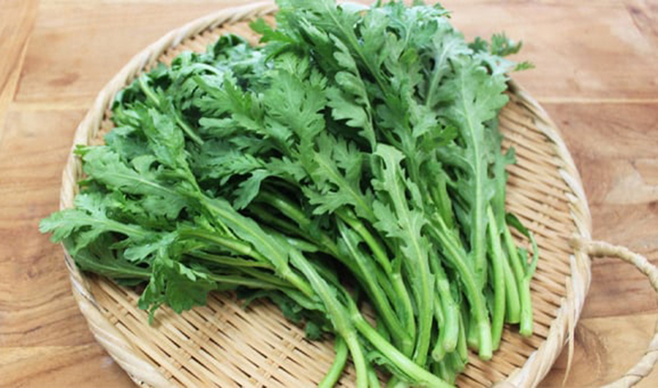 Những ai không nên ăn rau cải cúc?