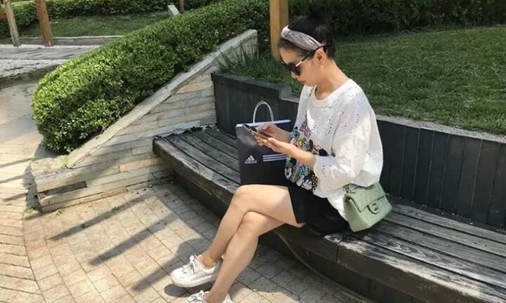 Bí quyết 'hack tuổi' của bà ngoại U60 lúc nào trông cũng như thiếu nữ 20 