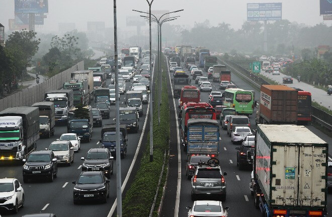 Kẹt cứng 2 chiều cao tốc Pháp Vân - Cầu Giẽ