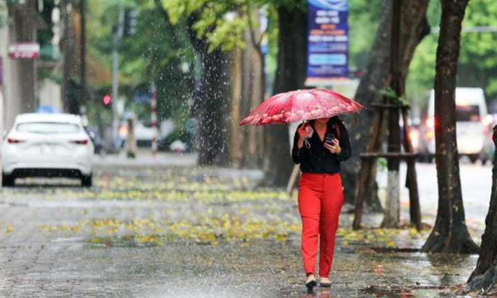 Dự báo thời tiết 10 ngày: Miền Bắc mưa phùn, miền Trung nắng nóng