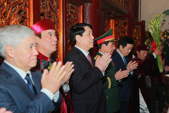 Chủ tịch nước Lương Cường dâng hương Giỗ Tổ Hùng Vương