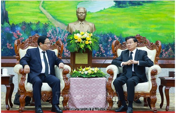 Thủ tướng Phạm Minh Chính gặp Lãnh đạo CHDCND Lào