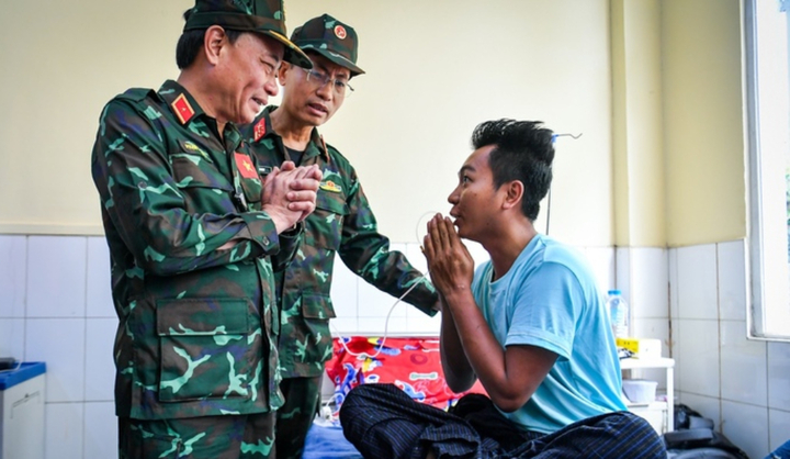 Nạn nhân thoát chết sau 5 ngày động đất ở Myanmar: ‘Con cảm ơn bộ đội Việt Nam!’