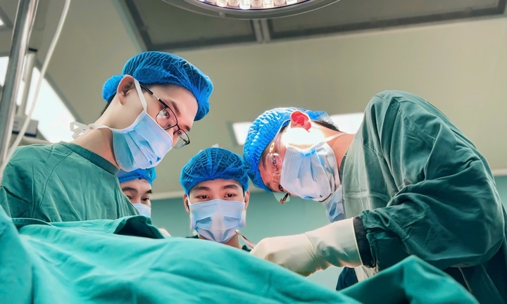 Phát hiện ung thư da từ chấm đen nhỏ ở gan bàn chân