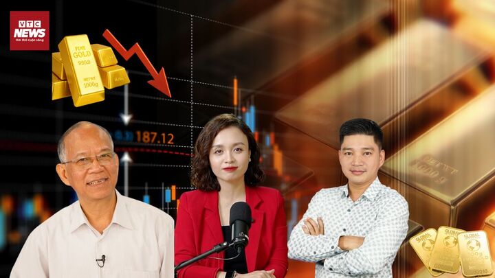 Giá vàng biến động khôn lường, người dân tấp nập đi mua