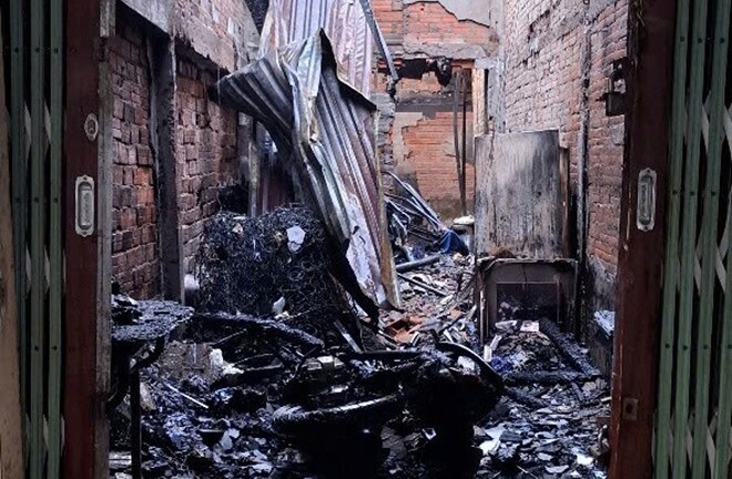 Cháy nhà ở Tiền Giang, 4 người chết: Con gái ngã quỵ khi nghe tin cha mẹ mất