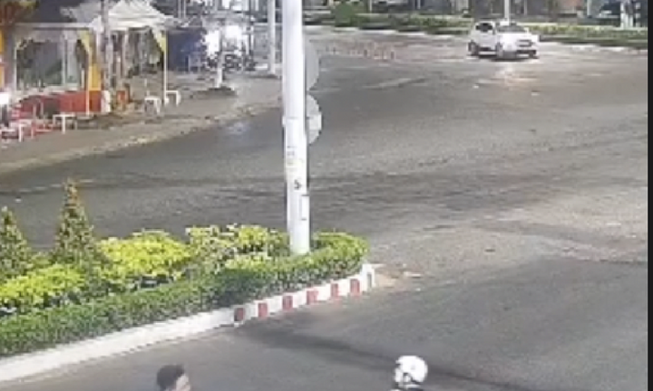 Cần Thơ: Tạm giữ kẻ nghi dùng kéo đâm nhiều người đi đường