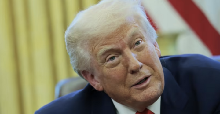 Nước gội đầu yếu ớt, ông Trump ký lệnh 'làm vòi sen tuyệt vời trở lại'