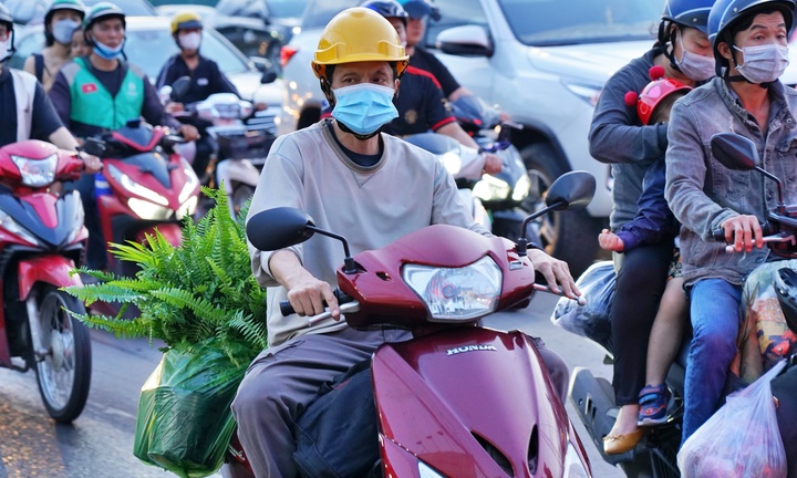 Thời tiết TP.HCM ngày 10/4: Ít mây, không khí khô nóng