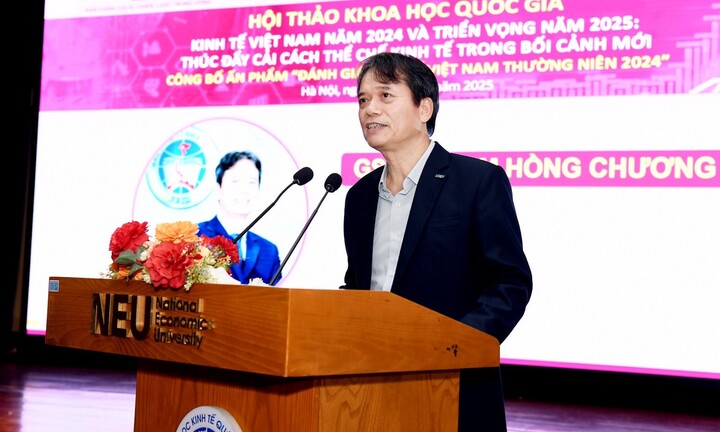 Đại học Kinh tế quốc dân công bố ấn phẩm báo cáo kinh tế thường niên