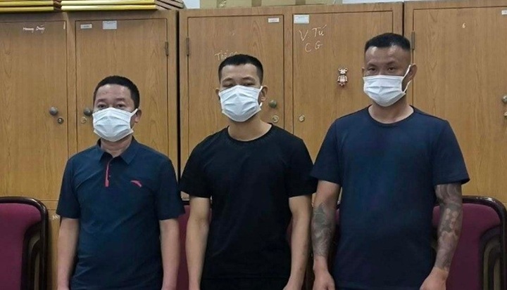 Tạm giữ nhóm 'lợn rừng' nghi bảo kê xây dựng ở Hà Nội