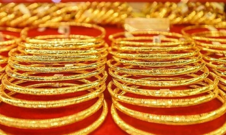 Giá vàng hôm nay 13/4: Tiếp tục tăng mạnh không ngừng