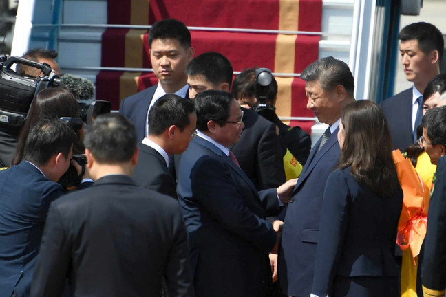 Thủ tướng ra sân bay tiễn Tổng Bí thư, Chủ tịch Trung Quốc Tập Cận Bình