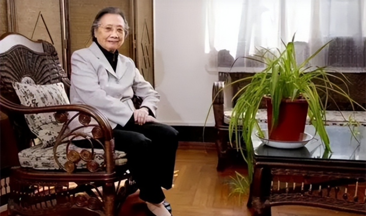 Bí quyết sống thọ của nữ danh y 103 tuổi nhờ 5 điều không ai ngờ