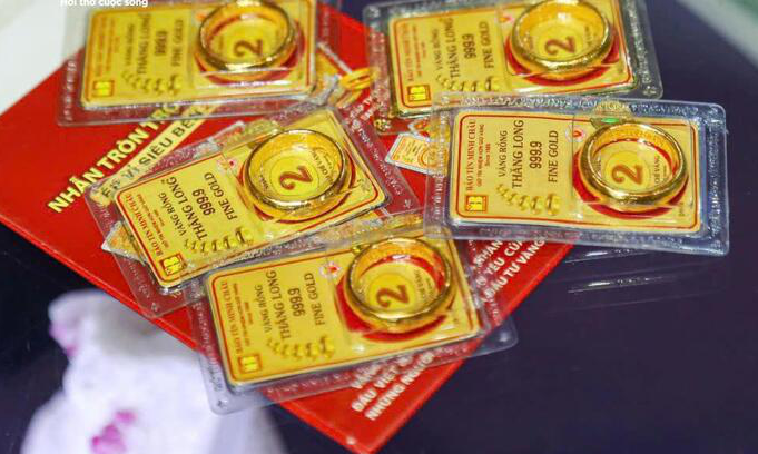 Vàng vượt mốc 115 triệu đồng/lượng, tôi đau ruột vì đã bán vàng cưới mua ô tô