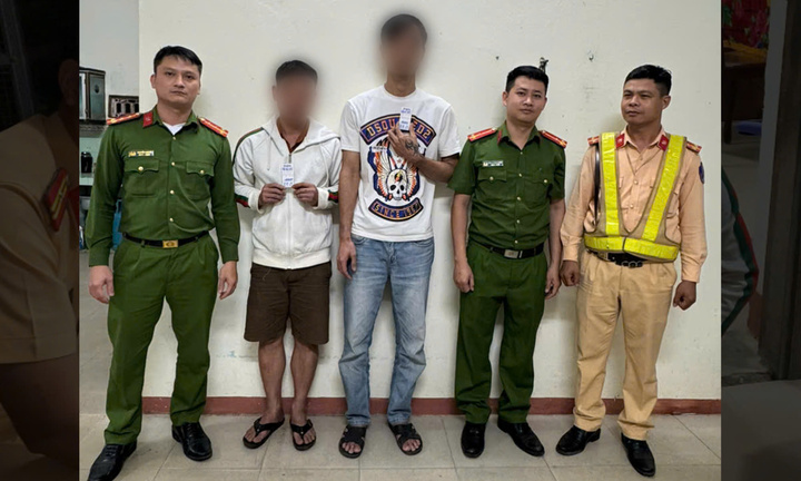 Bị CSGT kiểm tra, 2 'con nghiện' phóng xe bỏ chạy