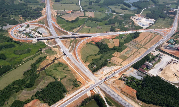 Dự án trọng điểm nào bắt đầu khai thác từ 19/4?