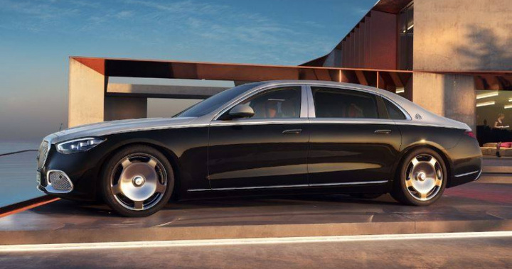 Người đàn ông mua xe Maybach 5,5 tỷ đồng để chạy taxi