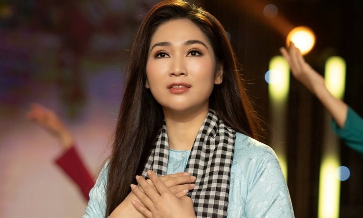 NSƯT Như Huỳnh đưa cải lương 'lên sóng' Youtube, gìn giữ nghệ thuật truyền thống