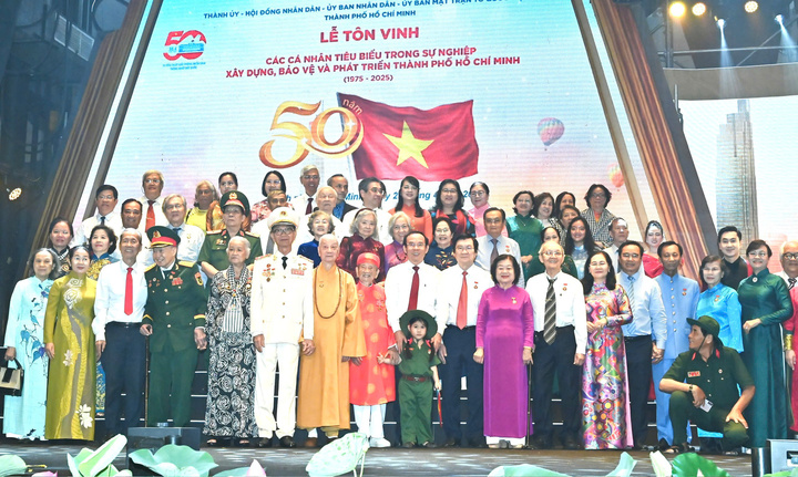 Tôn vinh 60 cá nhân tiêu biểu trong sự nghiệp xây dựng, phát triển TP.HCM