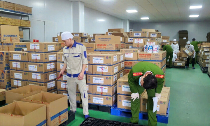 215 sản phẩm trong đường dây sữa giả 'khai sinh' ở Vĩnh Phúc
